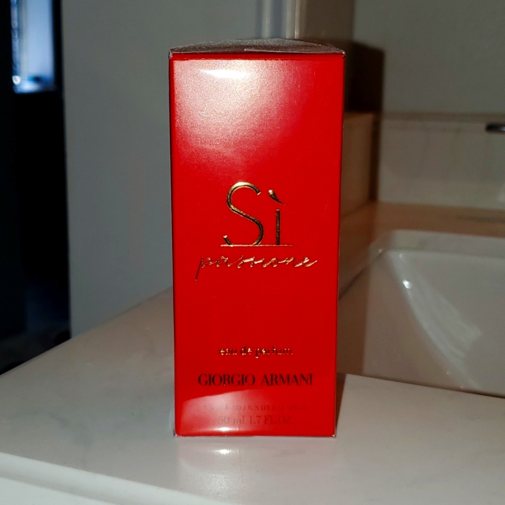 Si Passione Giorgio Armani Eau De Parfum